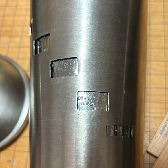 Chefmate Metal Bar Shaker With Drink Recipe Turn Selector Silver Tone 9.75”x4.5” - Picture 7 of 16